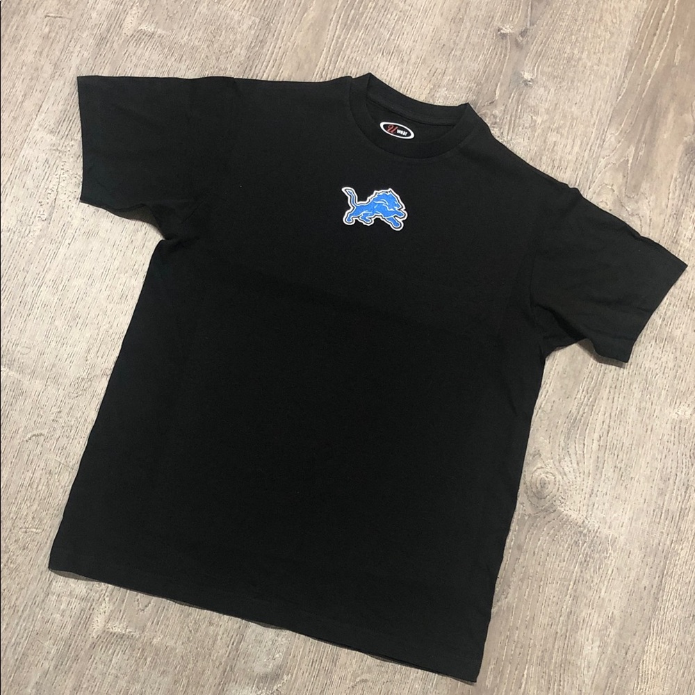 Black T-Shirt with Blue Detroit Lions Logo